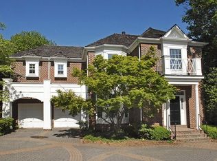 7808 Fox Gate Ct, Bethesda, MD 20817