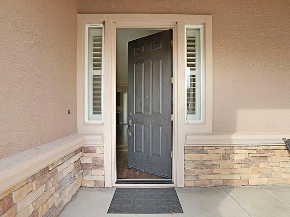 3rd image of 928 Cottrell Way