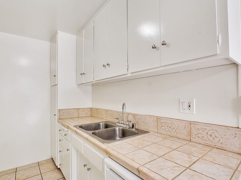 1st image of 17950 Burbank Blvd APT 22