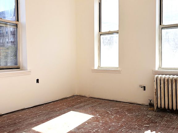 5th image of 27-58 27th St APT 3