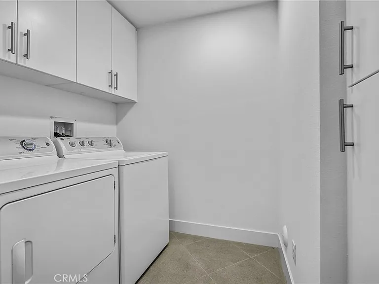 600 Rockefeller — Photo 16