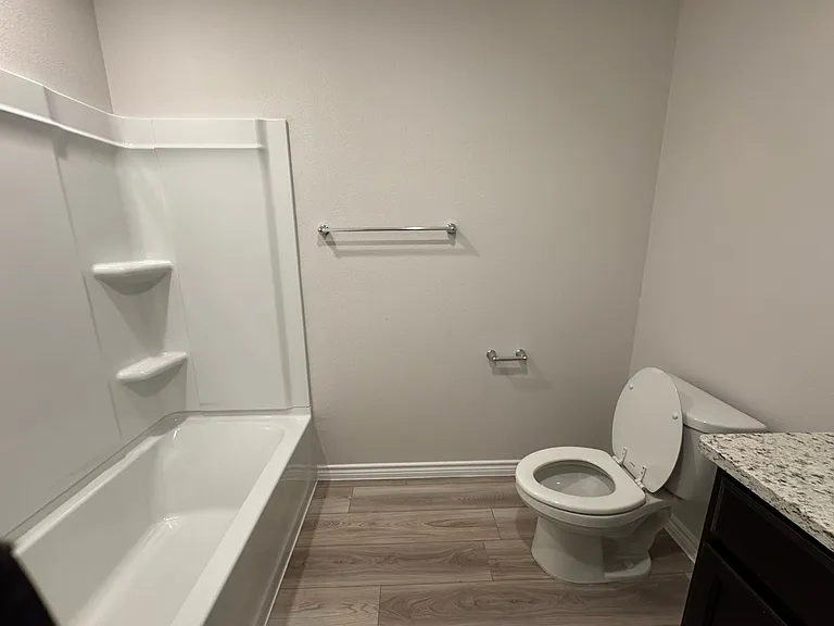1645 Pleasant Dr — Photo 20