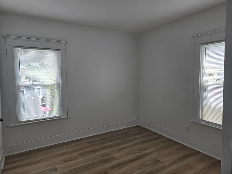 2425 Niagara St #2 — Photo 10