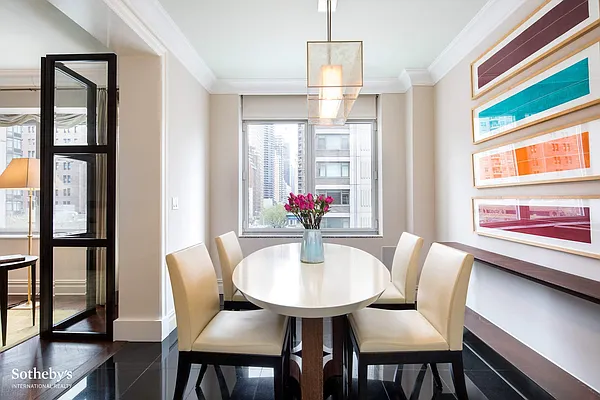 Sold by Sotheby's International Realty | media 11