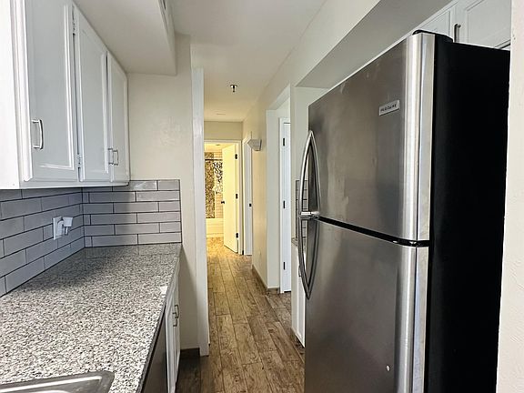 2nd image of 2601 W Broadway Blvd #N386
