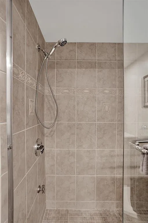 2 bed, 931 sqft, $4,500 — Photo 4