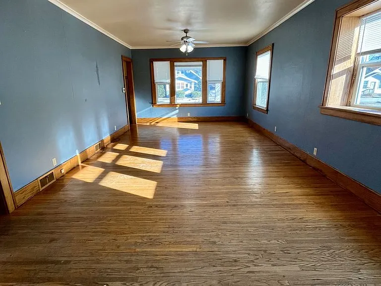 1603 Main St — Photo 5