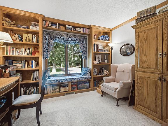 4th image of 12954 Hillton Rd