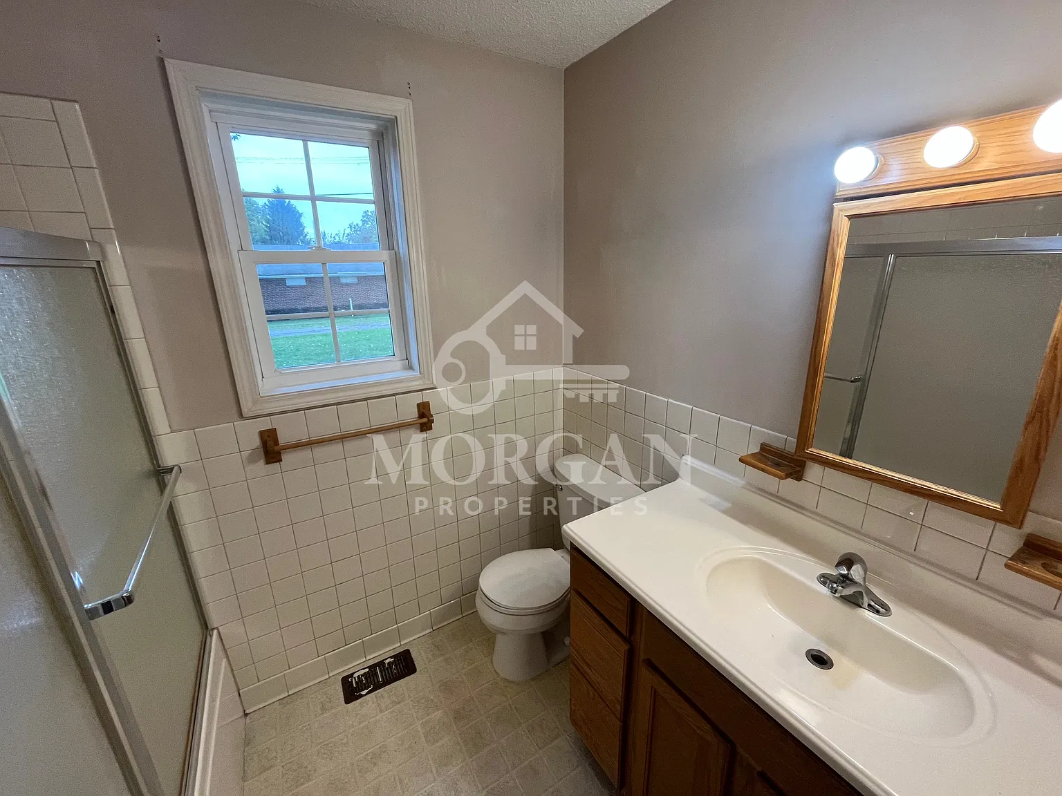 913 West Franklin Street - Hartford City - 1 — Photo 4