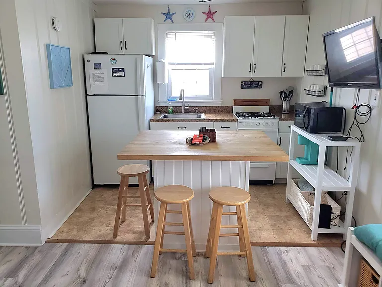 605 Wilmington Ln #2D — Photo 3