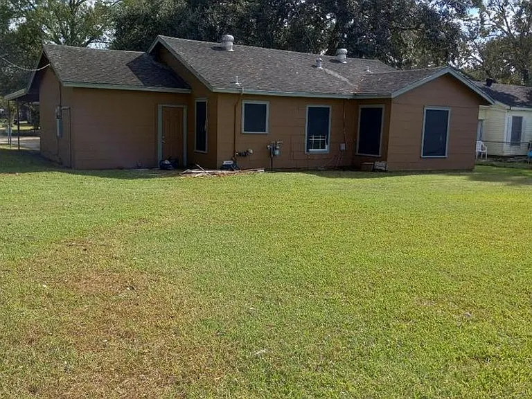 3910 Baldwin St — Photo 4