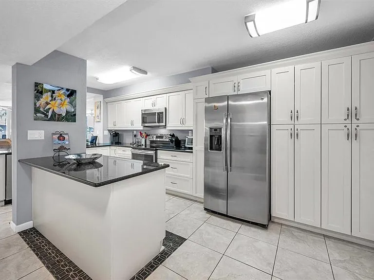 5901 Bahia Del Mar Cir #223 — Photo 7