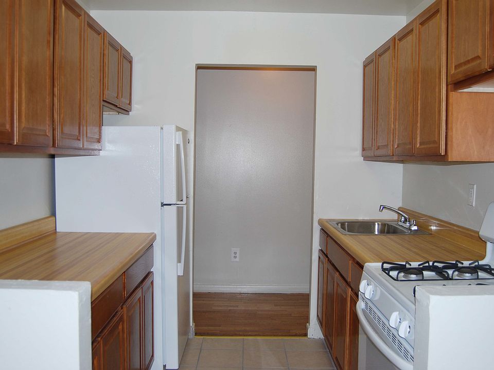 1st image of 540 E 22nd St APT 4D