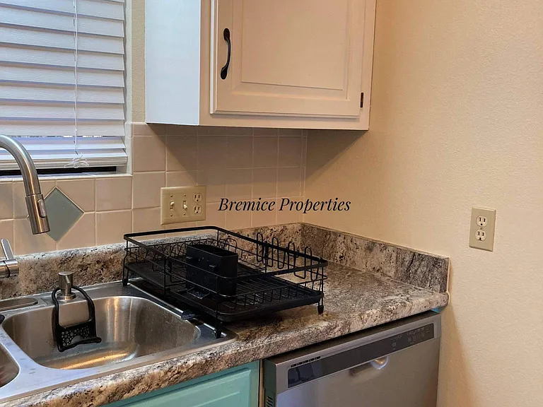 345 Rim Rock Cir — Photo 6