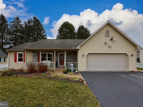 436 Randall Dr, Terre Hill, PA 17581