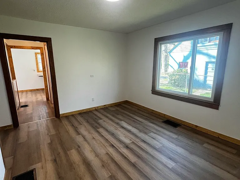 1801 Woodson Dr — Photo 18