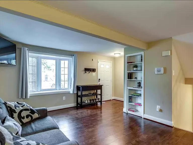 12343 Boncrest Dr — Photo 2