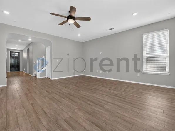 536 Ayinger Ln, Austin, TX 78728