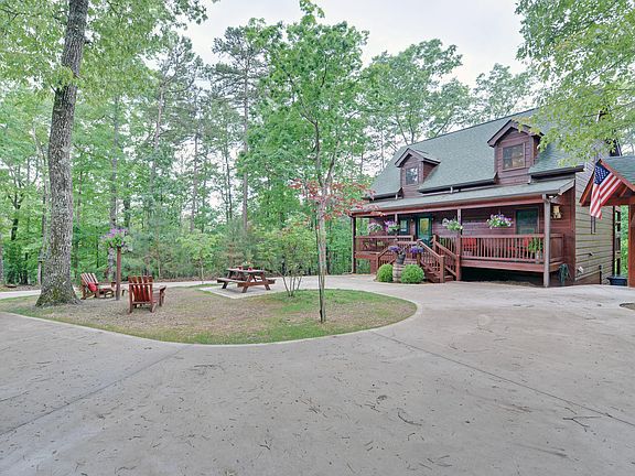 3rd image of 1541 Garnet Dr