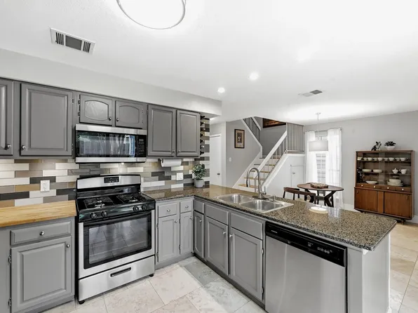 8330 Fathom Cir APT 701, Austin, TX 78750