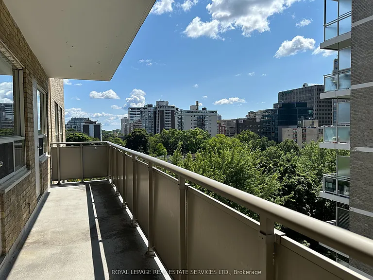 565 Avenue Rd #706 — Photo 13