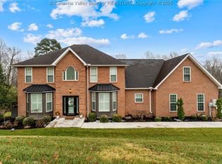 126 Newcomer Rd, Charleston, WV 25309