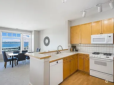 108 2nd Ave S #201 — Photo 8