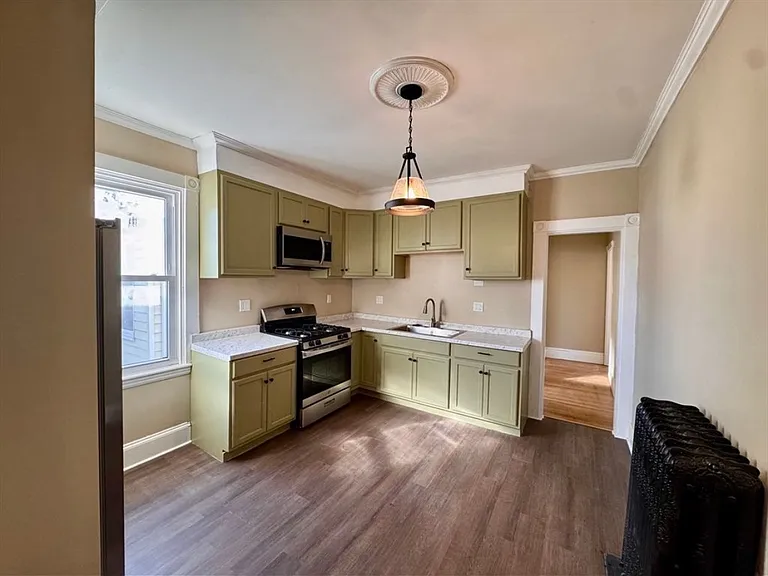 77 Dartmouth St #2 — Photo 3