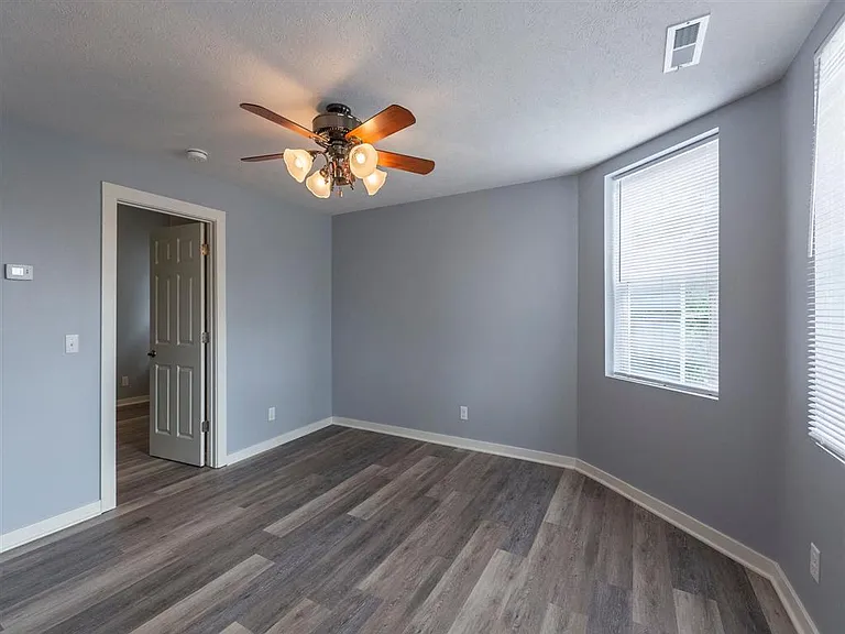 Ceiling fan in a room at Park Avenue Apartments.