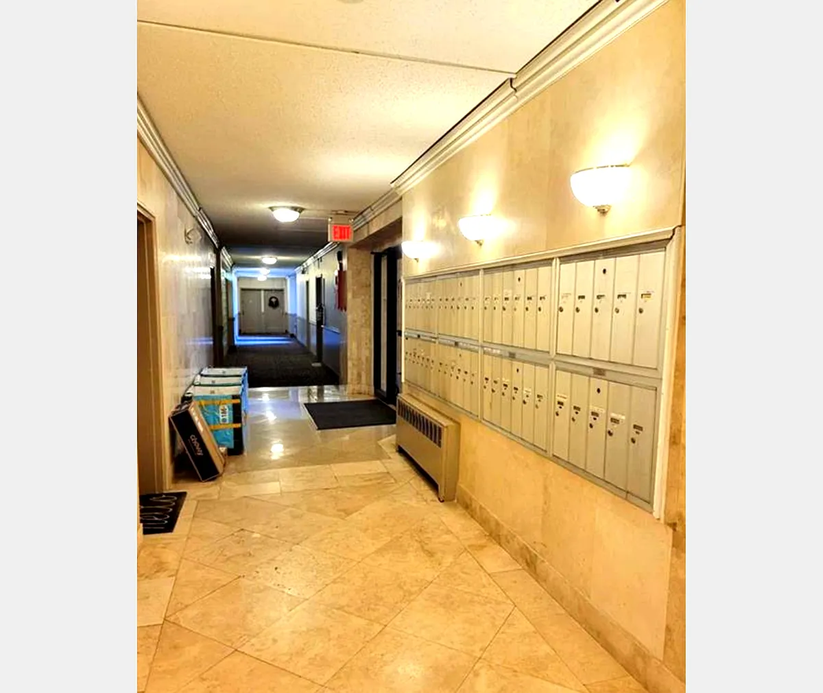 Building Photo - 2339 Hudson Ter #E9