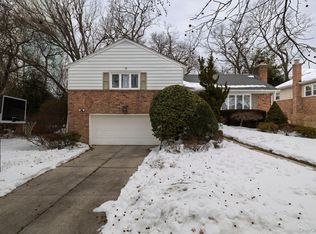 105 Reeve Road, Rockville Centre, NY 10013