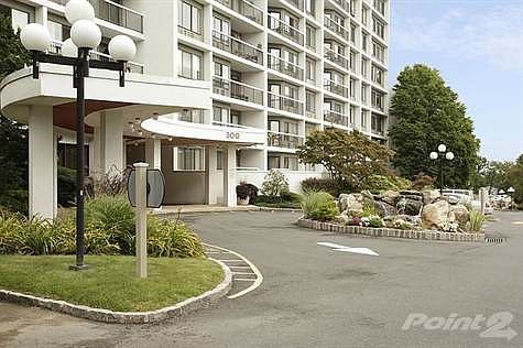 frontviewhouse_700