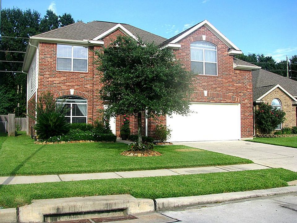 Welcome home to 21918 Catoosa