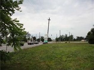 5282 Saunders Settlement Rd, Lockport, NY 14094