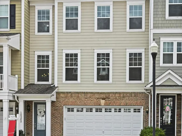 10269 Greenspire Dr, Oakton, VA 22124