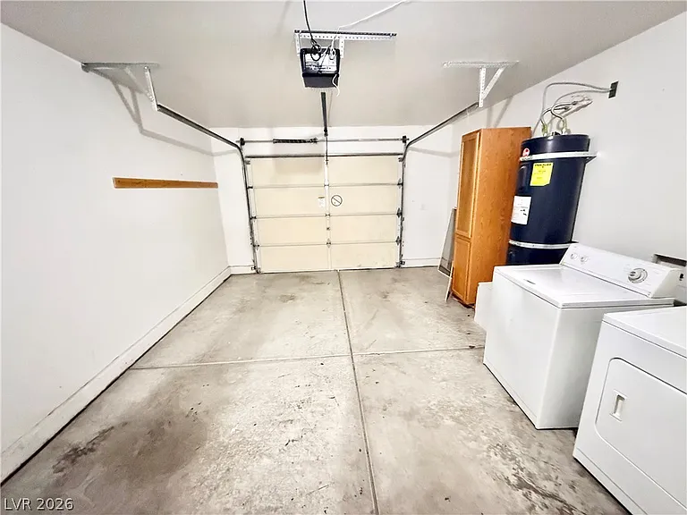 1031 Karen Ct #B — Photo 12