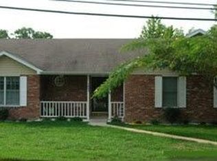 1923 Tanner Bridge Rd, Jefferson City, MO 65101