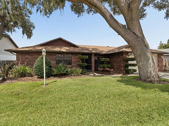 4th image of 653 TIMBER POND DRIVE