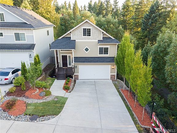 2nd image of 941 NW Sawmill Ct