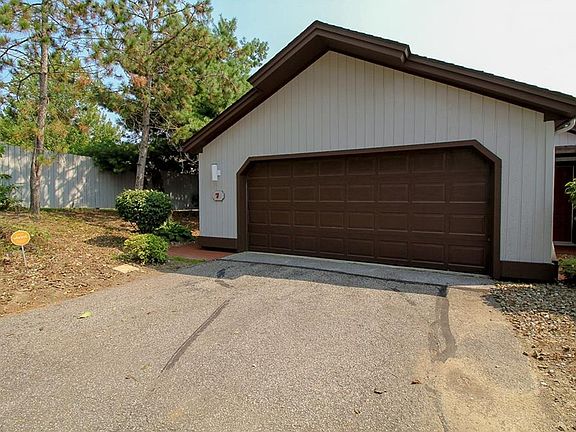 2nd image of 7 Pinewood Dr