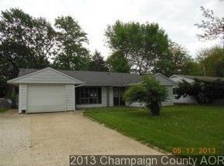906 Maplepark Dr, Champaign, IL 61821