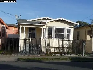 584 5th St photo 1