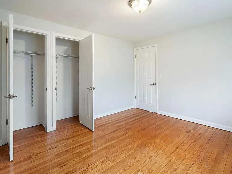 263 Bloomfield Avenue Apartments — Photo 11