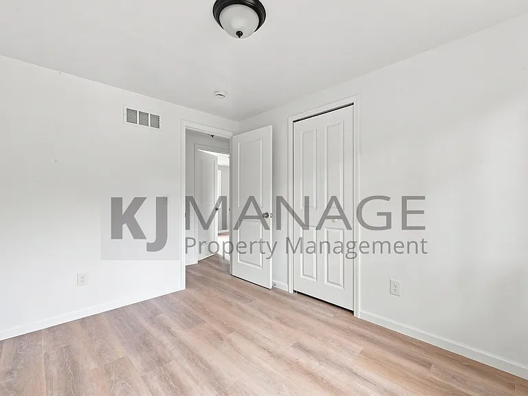 12039 Rockland — Photo 15