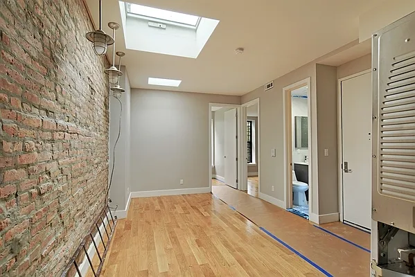 Rented by Spot It Realty LLC | media 18