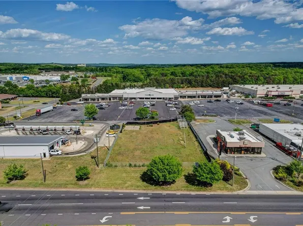 804 S Van Buren Rd, Eden, NC 27288