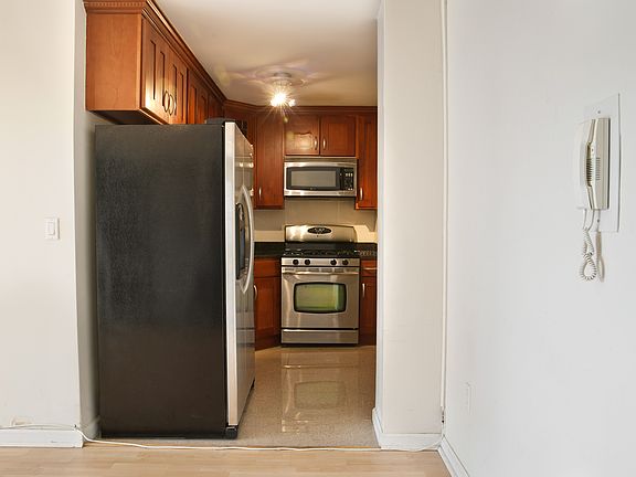 4th image of 7020 108th St APT 6O