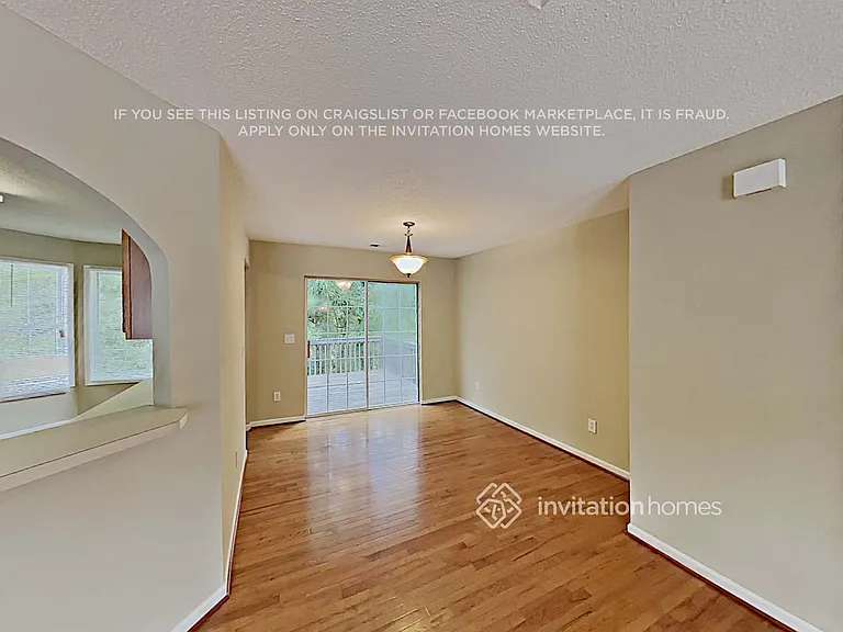 5750 Newnan Cir — Photo 7