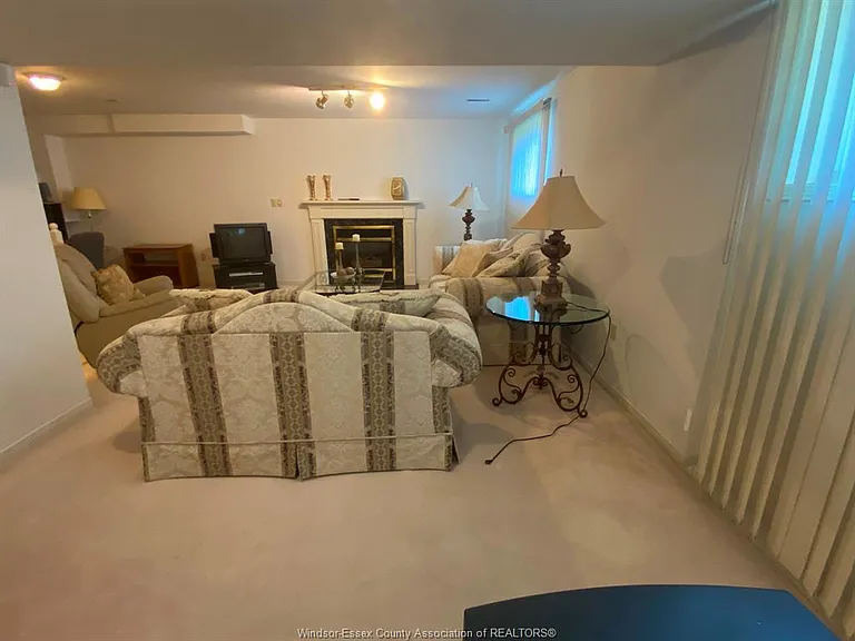 1087 Brookview Cres — Photo 17