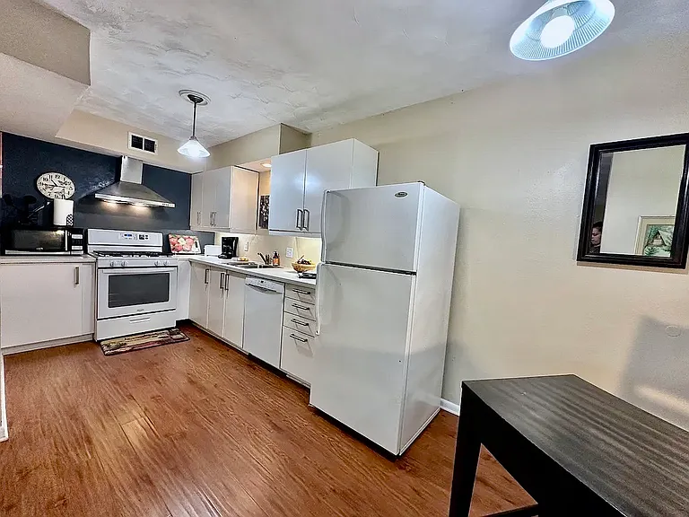 4323 McKinney Ave #4 — Photo 3